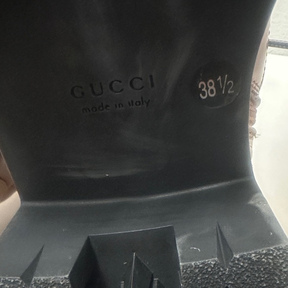 GUCCI GG LOGO LEATHER COMBAT BOOTS, TAN WOMEN’S LACE-UP ANKLE BOOTS WITH GG - Picture 12 of 17